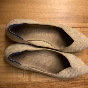 Rothy’s white pointy toe flats - size 6